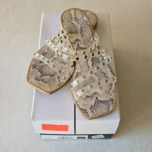 Dolce Vita Cream and Black Sandals Modern Design